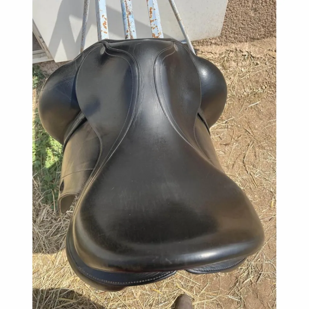 Selle de dressage*Equipe Hot