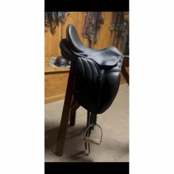 Selle de dressage*Eric Thomas Hot