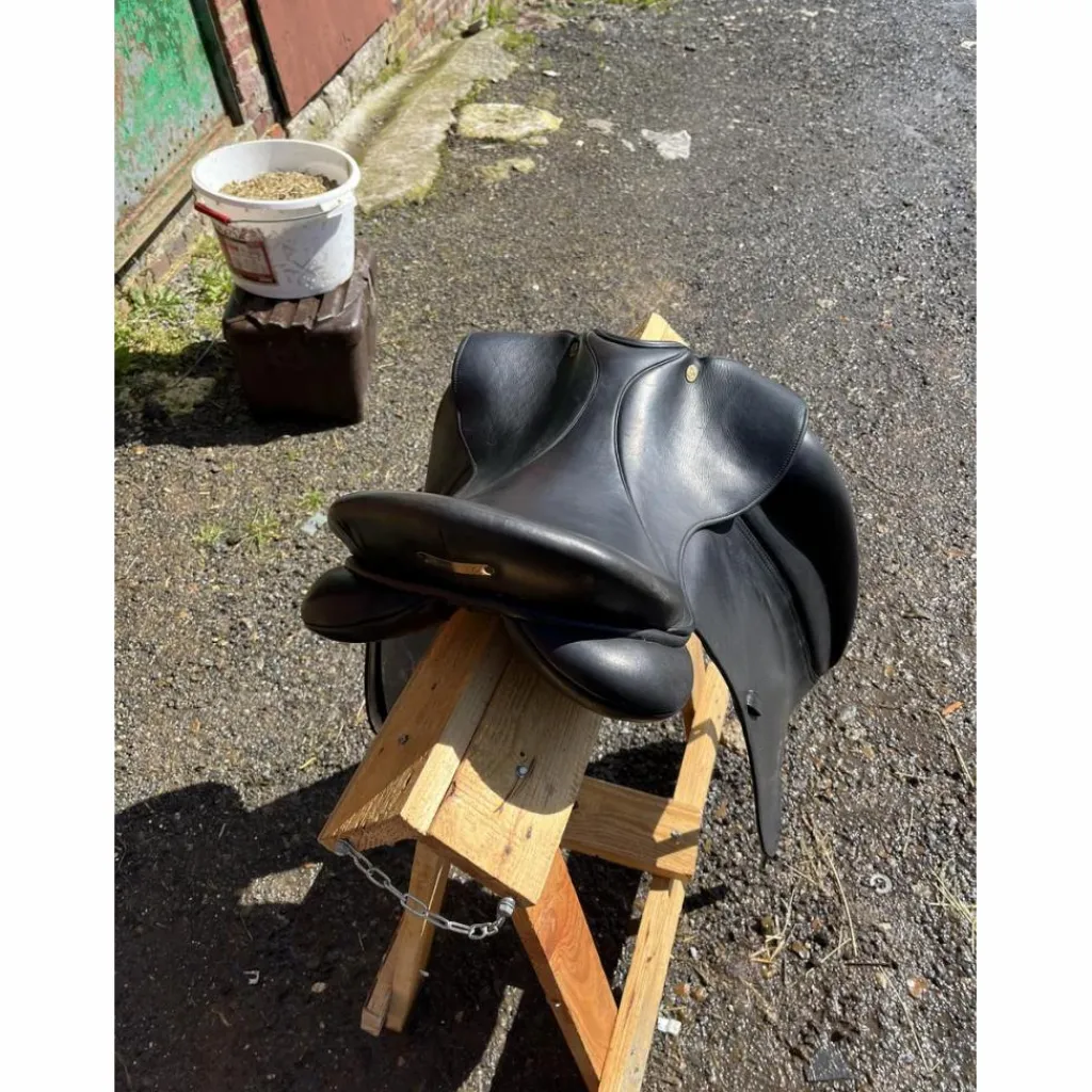 Selle de dressage*Eric Thomas New