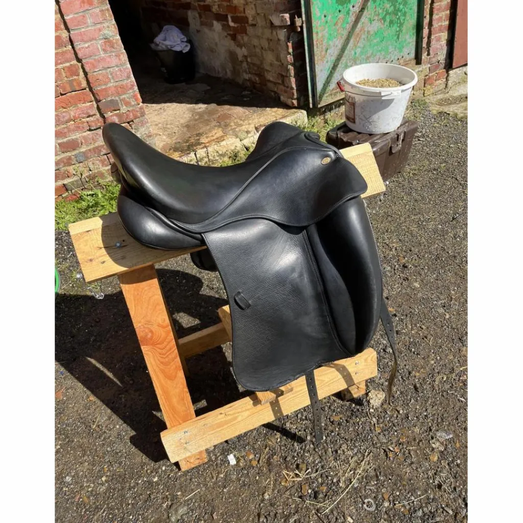 Selle de dressage*Eric Thomas New