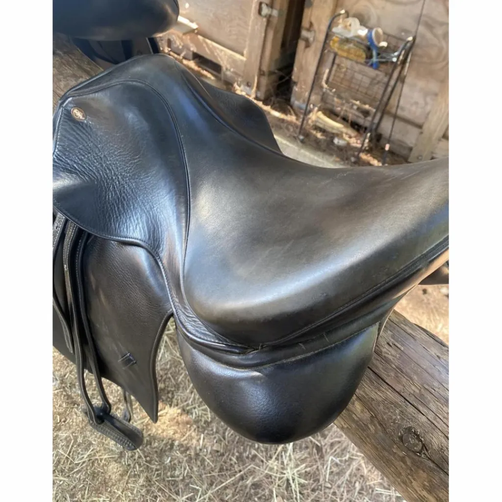 Eric Thomas Selles De Dressage>Selle de dressage