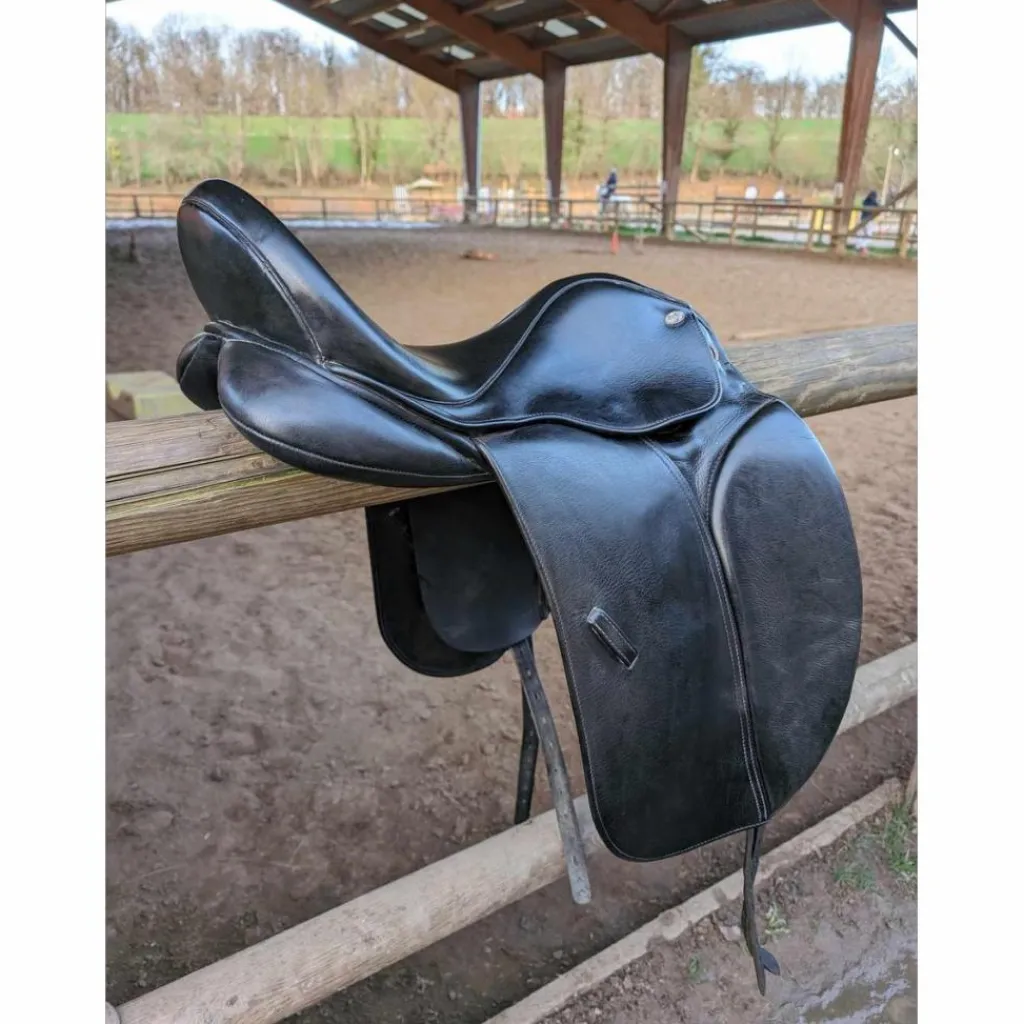 Selle de dressage 17.5*Eric Thomas Hot