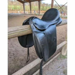 Selle de dressage 17.5*Eric Thomas Hot