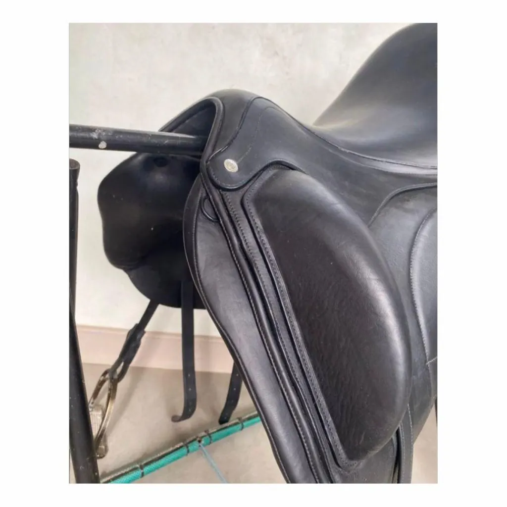 selle de dressage 17' HST 2023*Arion Outlet