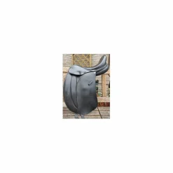 - Marque inconnue - Selles De Dressage>Selle de dressage (17 pouce)