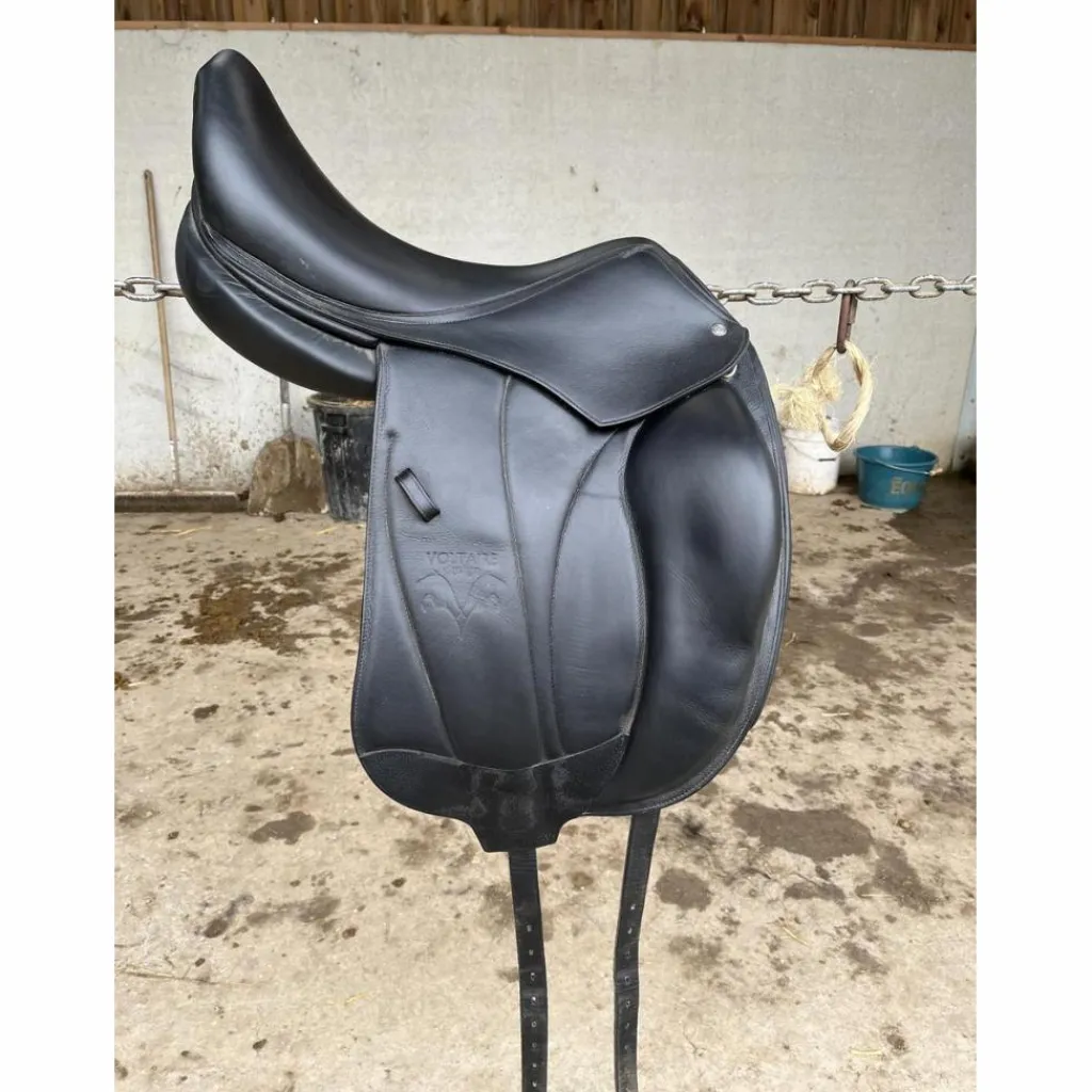 Selle de dressage 18 pouces*Voltaire Design Discount