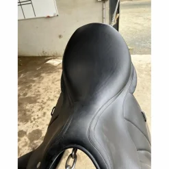 Selle de dressage 18 pouces*Voltaire Design Discount