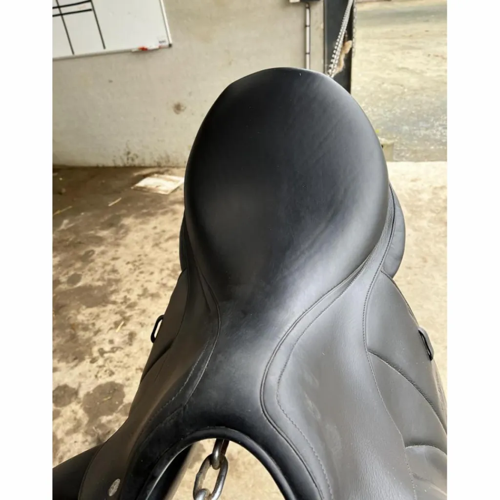 Selle de dressage 18 pouces*Voltaire Design Discount