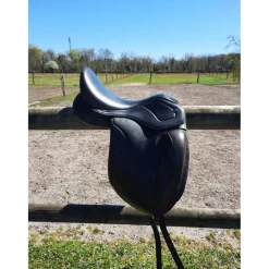 Ikonic Selles De Dressage>Selle de dressage 17,5 pouces
