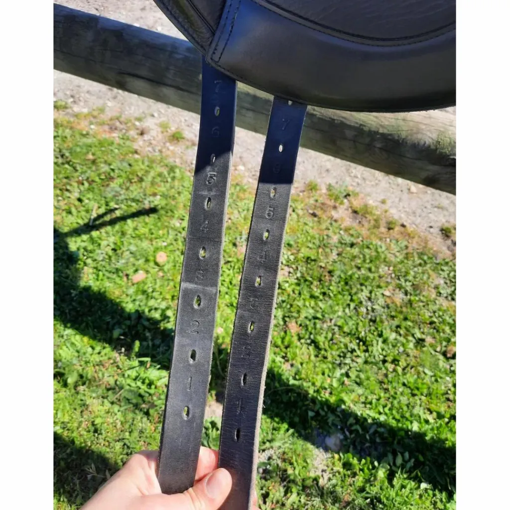 Ikonic Selles De Dressage>Selle de dressage 17,5 pouces