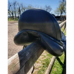 Ikonic Selles De Dressage><noscript><img width=