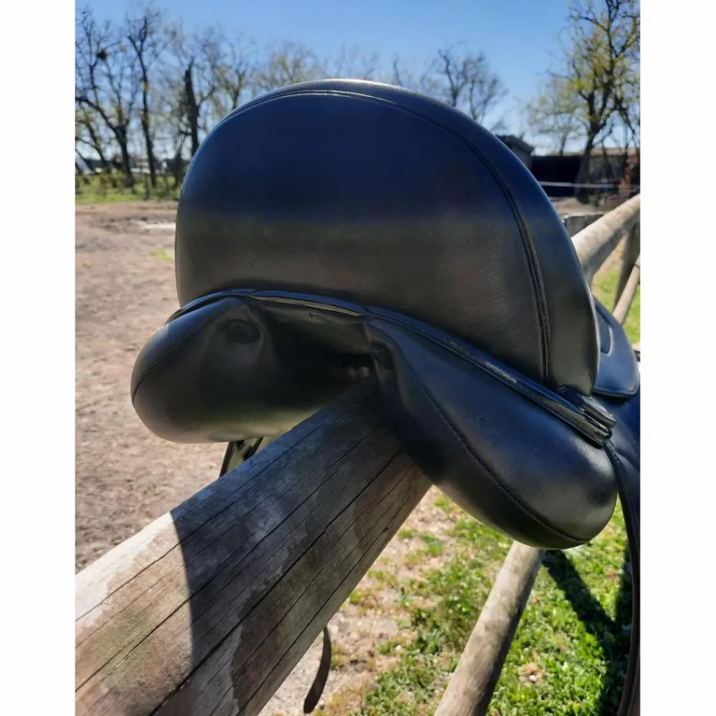 Ikonic Selles De Dressage>Selle de dressage 17,5 pouces
