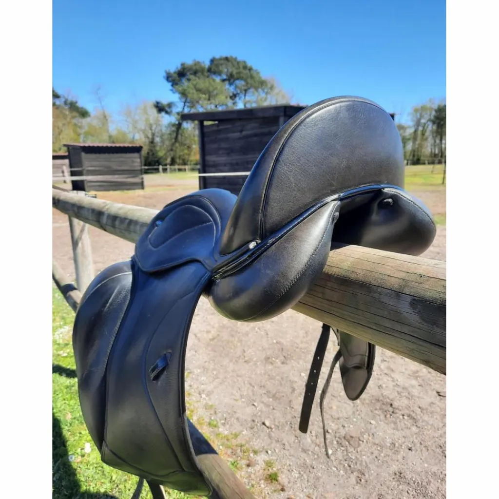Ikonic Selles De Dressage>Selle de dressage 17,5 pouces