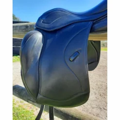 Ikonic Selles De Dressage><noscript><img width=