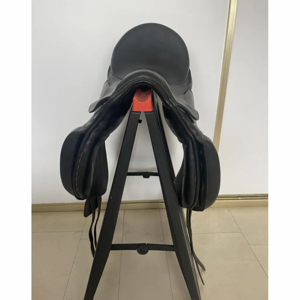 - Marque inconnue - Selles De Dressage>Selle de Dressage - Suprême 17,5