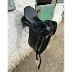 Albion Selles De Dressage>Selle de dressage revelation red label