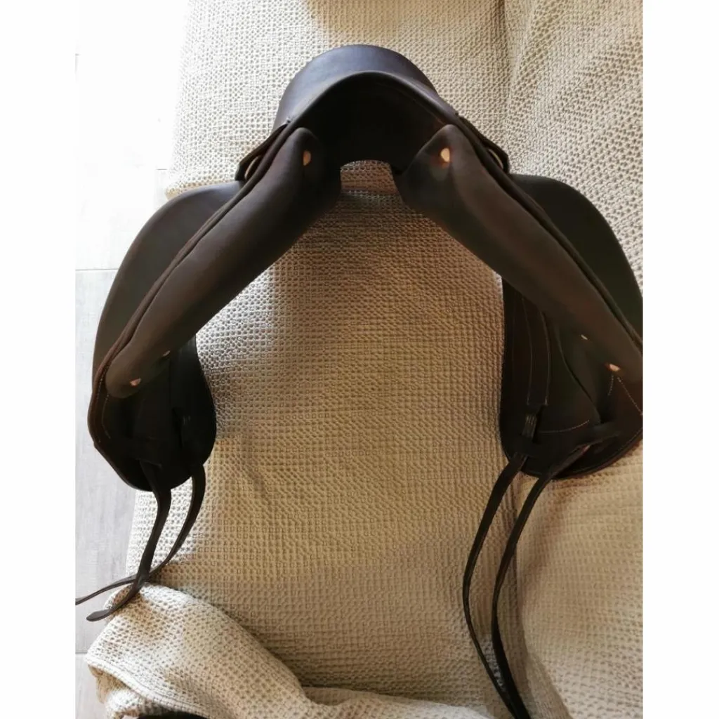 Selle de dressage Signature*Antares Hot