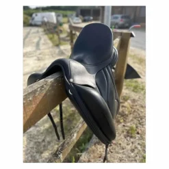 Lauria Garrelli Selles De Dressage>Selle de Dressage Antares cadence 17’´