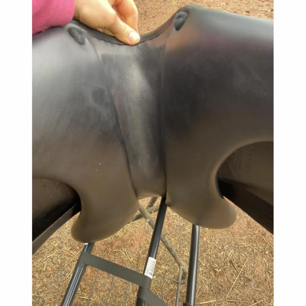 Selle de dressage Aulion 18’ neuve*Aulion Sellier Sale