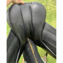 Selle de dressage*Childeric Online
