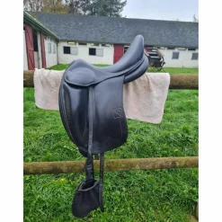 Childeric Selles De Dressage><noscript><img width=