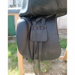 Selle de dressage cuir noir 17,5"*- Marque inconnue - Hot