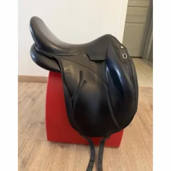 Selle de dressage makila Lab 18