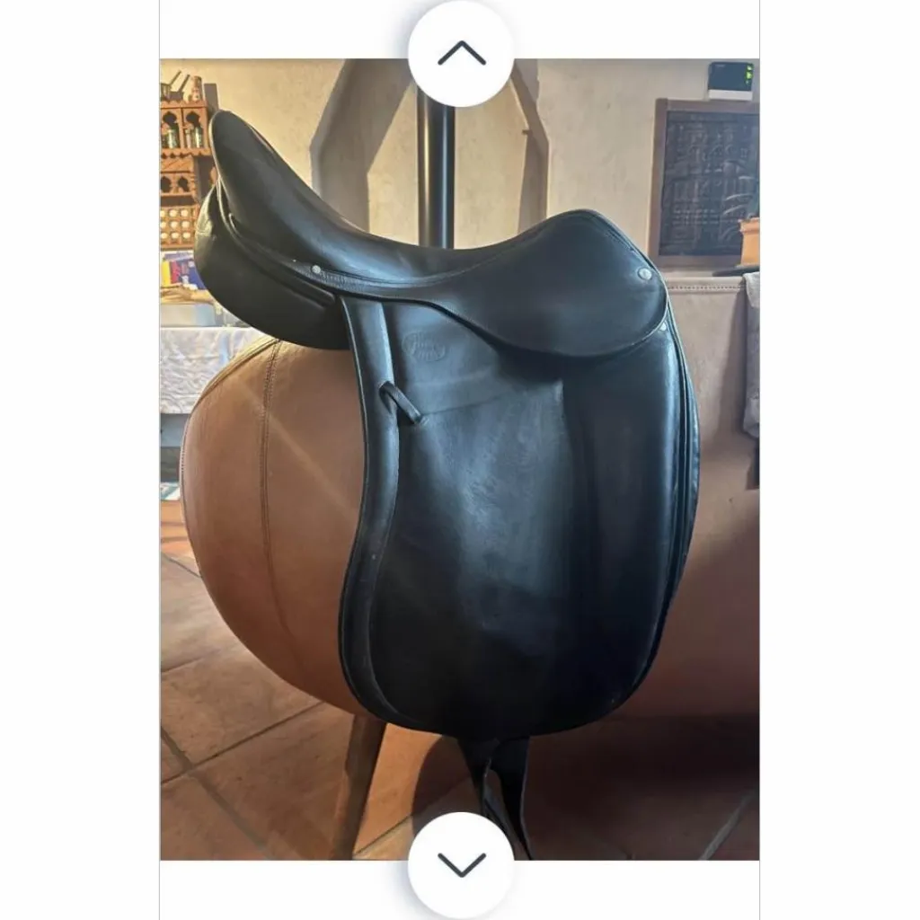 selle de dressage Milady*Devoucoux Clearance