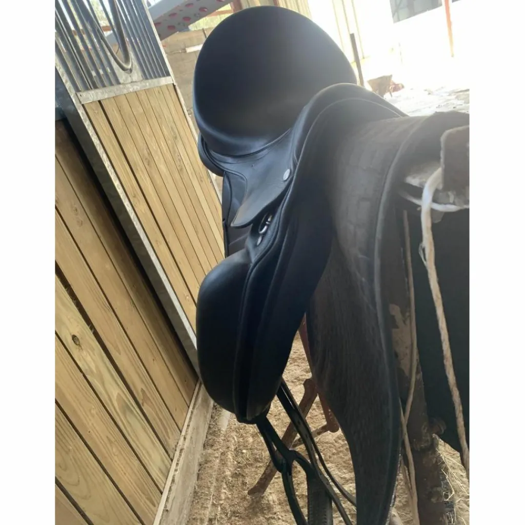 Eric Thomas Selles De Dressage>Selle de dressage fitter