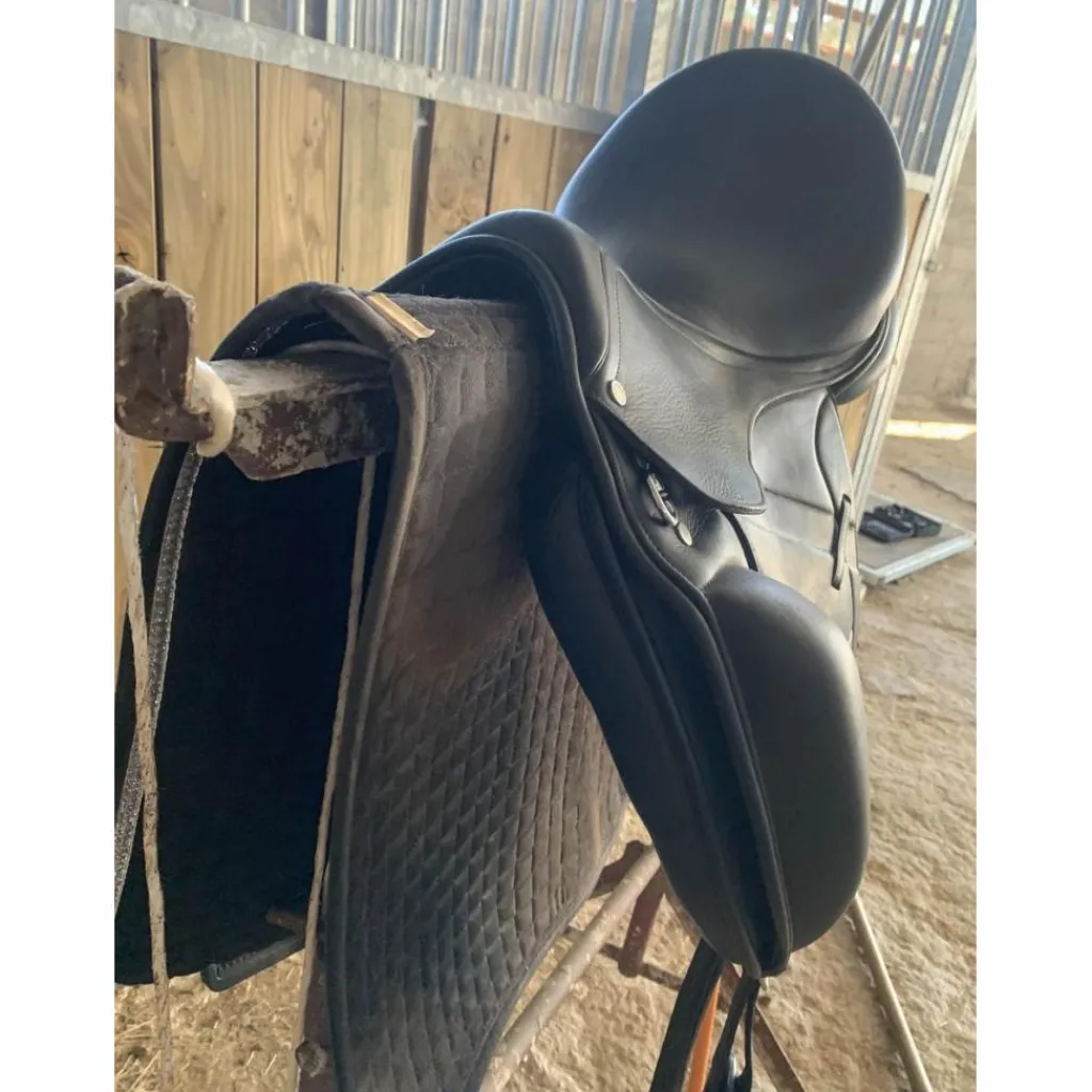 Eric Thomas Selles De Dressage>Selle de dressage fitter