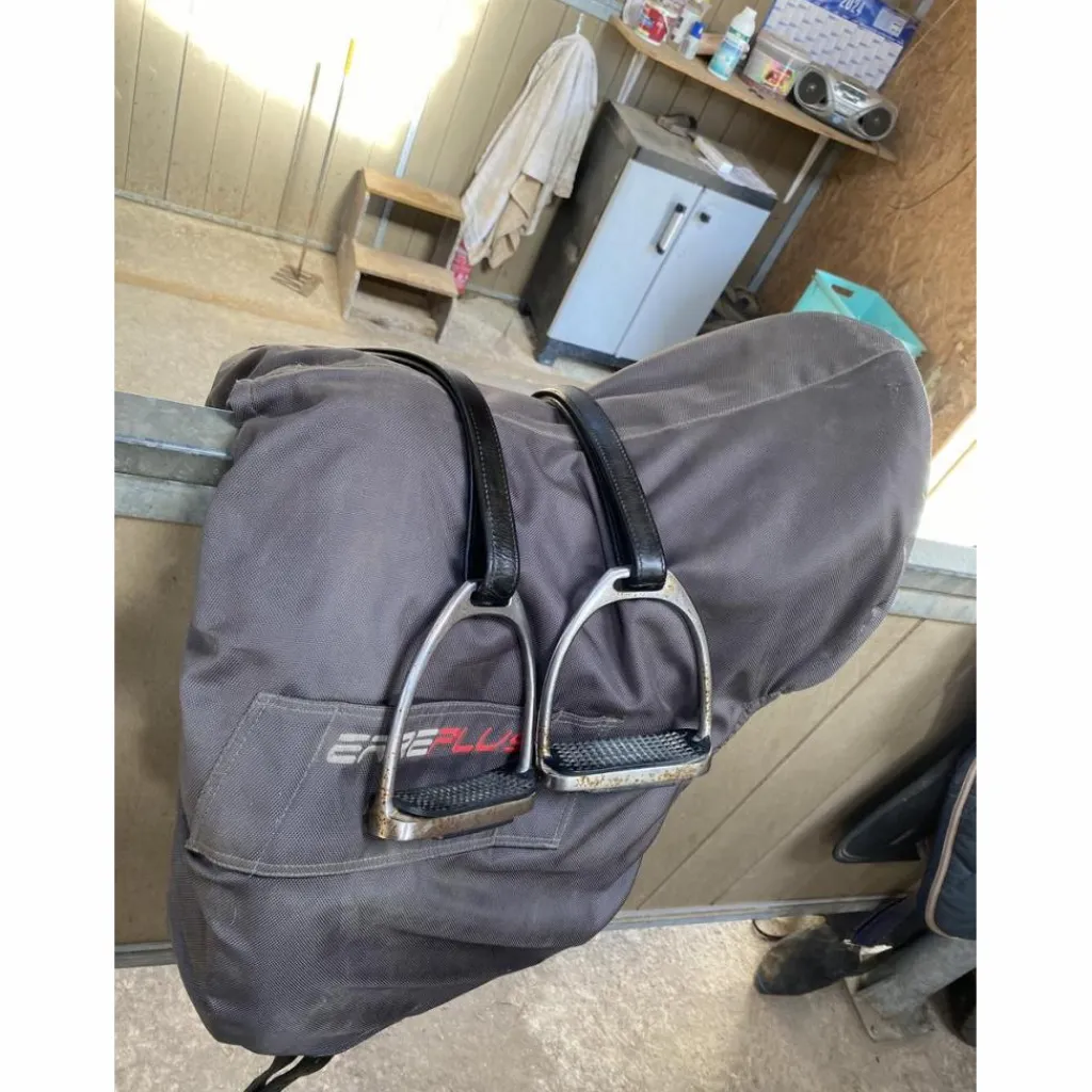 Erreplus Selles De Dressage>Selle de dressage 17,5’