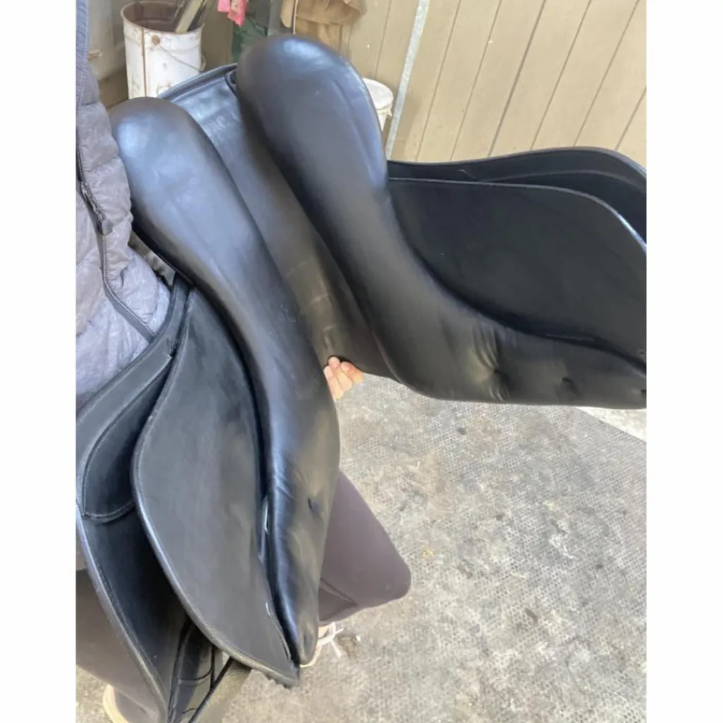 Erreplus Selles De Dressage>Selle de dressage 17,5’