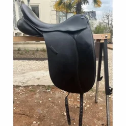 Selle de dressage 17,5" très bon état*Euroriding Clearance