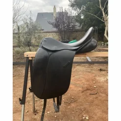 Selle de dressage 17,5" très bon état*Euroriding Clearance
