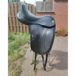 Fairfax saddles Selles De Dressage><noscript><img width=