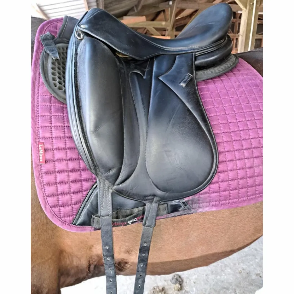 Selle de dressage Makila*Devoucoux Clearance