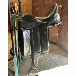 Selle de dressage monoquartier noire 16,5*- Marque inconnue - Sale