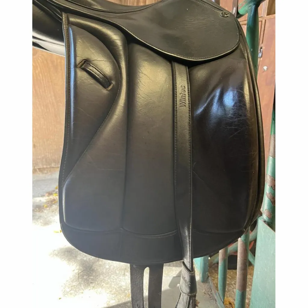 Selle de dressage monoquartier noire 16,5*- Marque inconnue - Sale