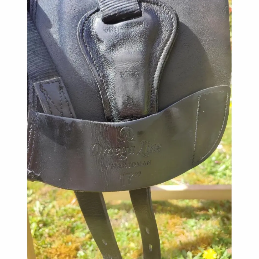 Selle de dressage Omega Line 17"*- Marque inconnue - Online