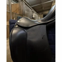 Selle de dressage 17p noire*Prestige Outlet