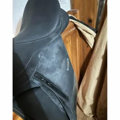 Selle de dressage pro arcade noir*Wintec Online