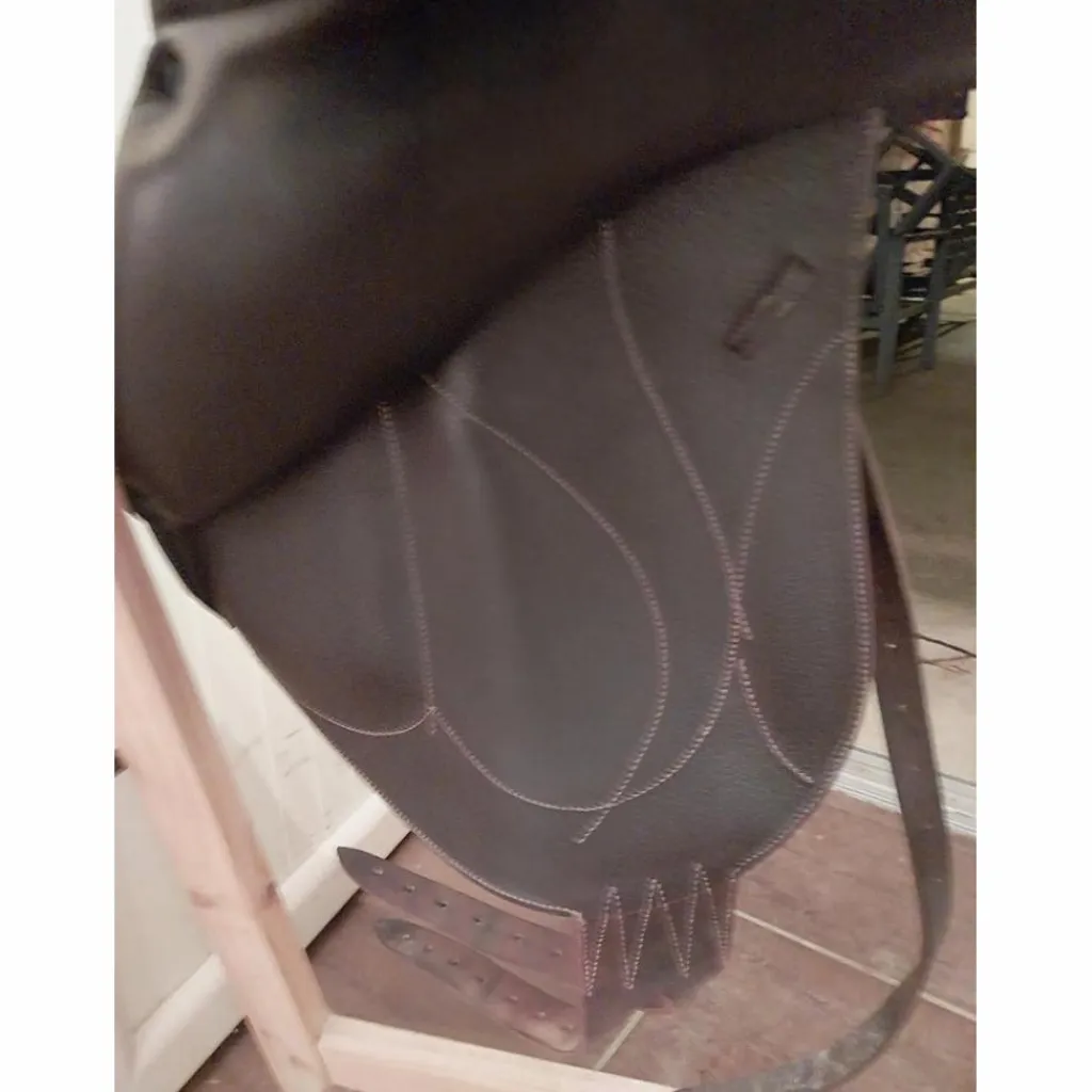 Devoucoux Selles Mixtes>Selle Chiberta O 18"