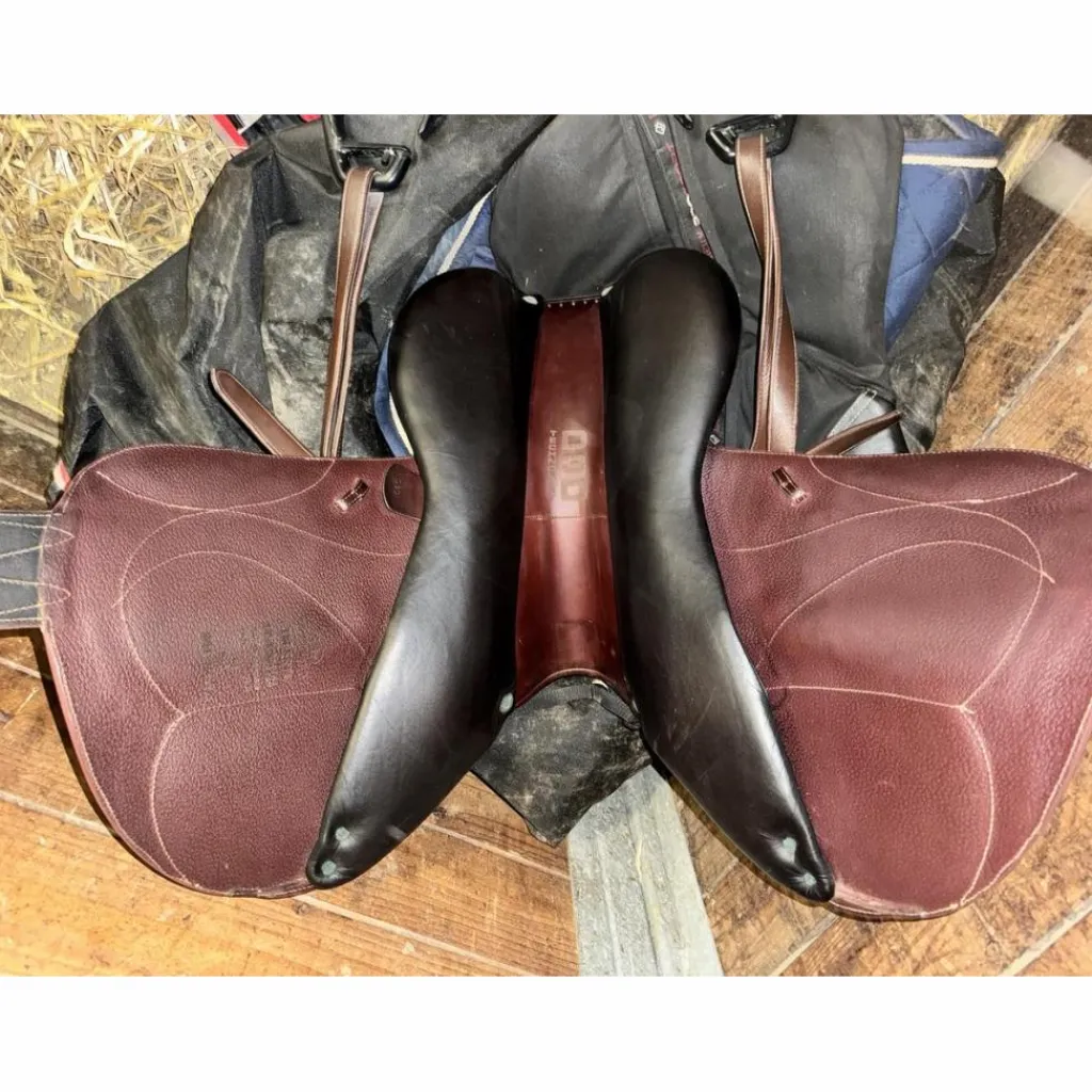 Devoucoux Selles D'Obstacle>Selle Chilberta 17.5