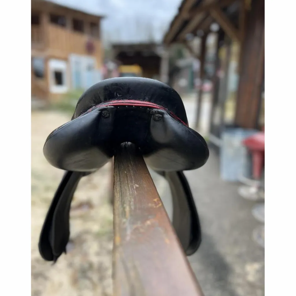 Selle noire*Devoucoux Hot