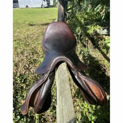 Equiline Selles D'Obstacle><noscript><img width=