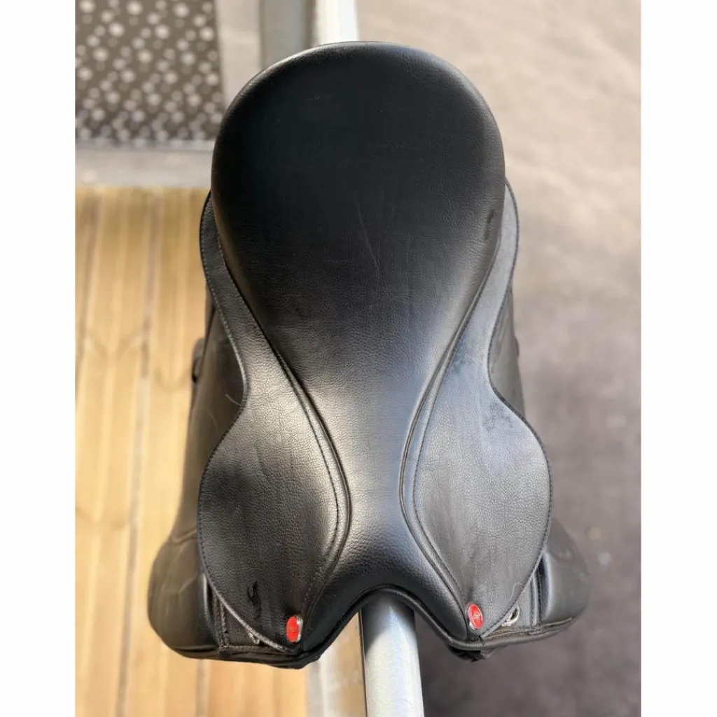 selle dressage*- Marque inconnue - Hot