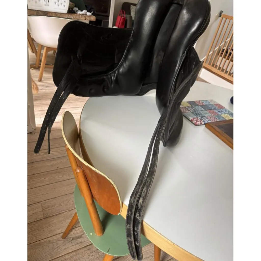 Eric Thomas Selles De Dressage>Selle dressage 17 pouces
