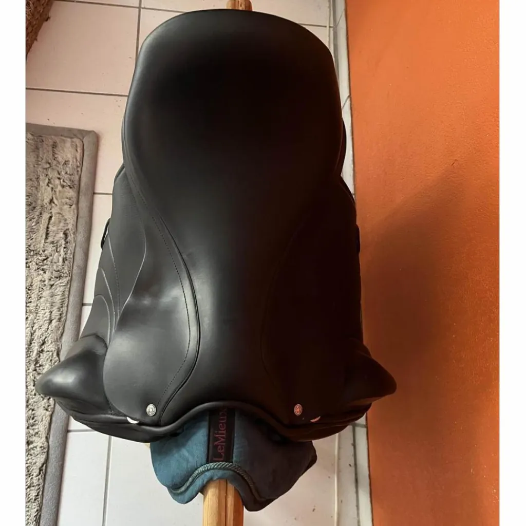 selle dressage Altaïr Antarès*Antares