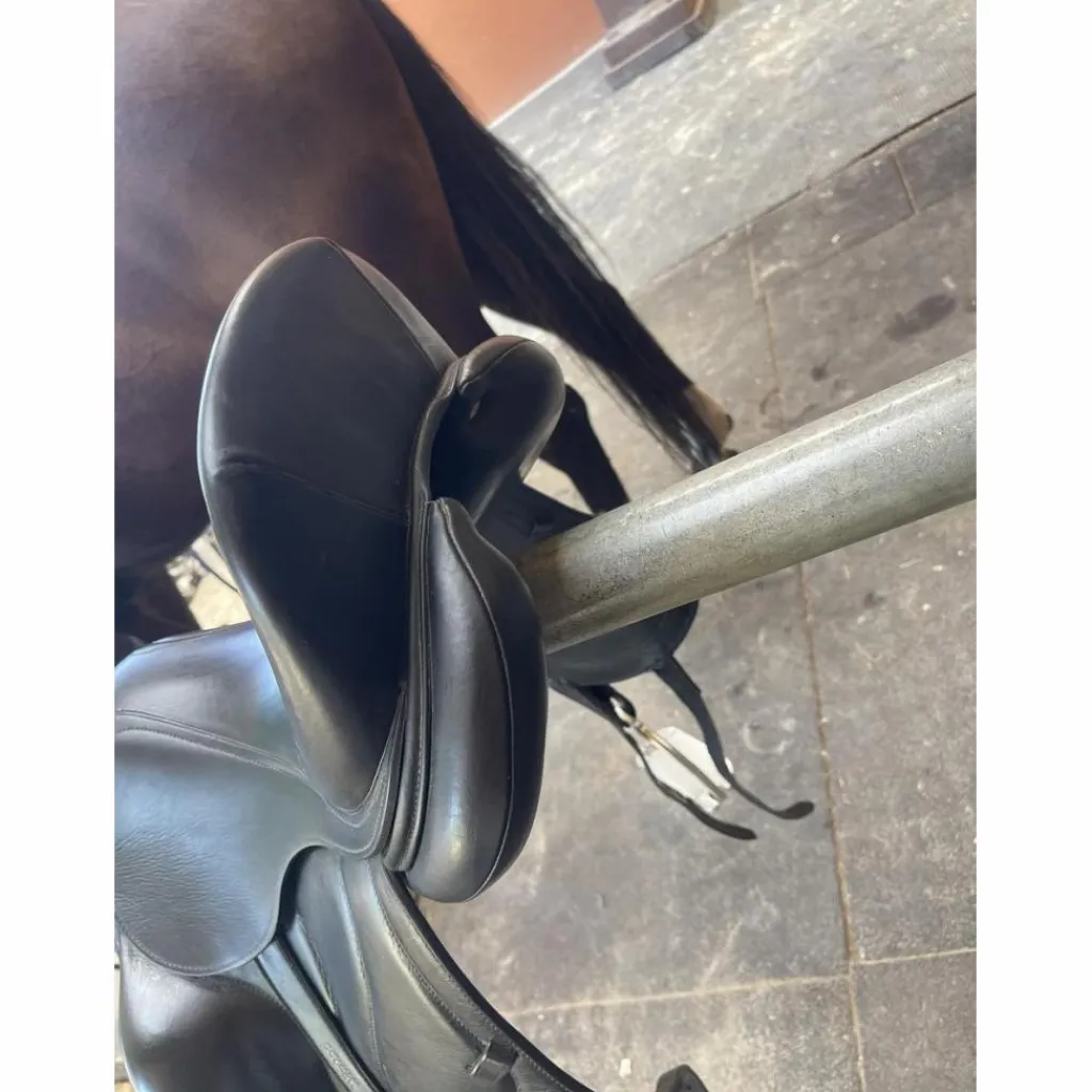 Antares Selles De Dressage>Selle dressage