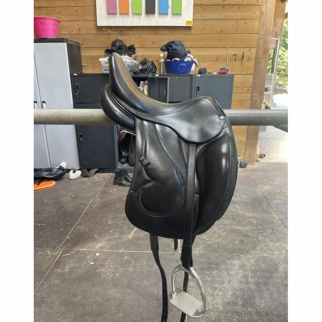 Antares Selles De Dressage>Selle dressage